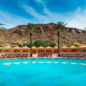 https://the-canyon-suites-at-the-phoenician.hotelsofphoenix.com